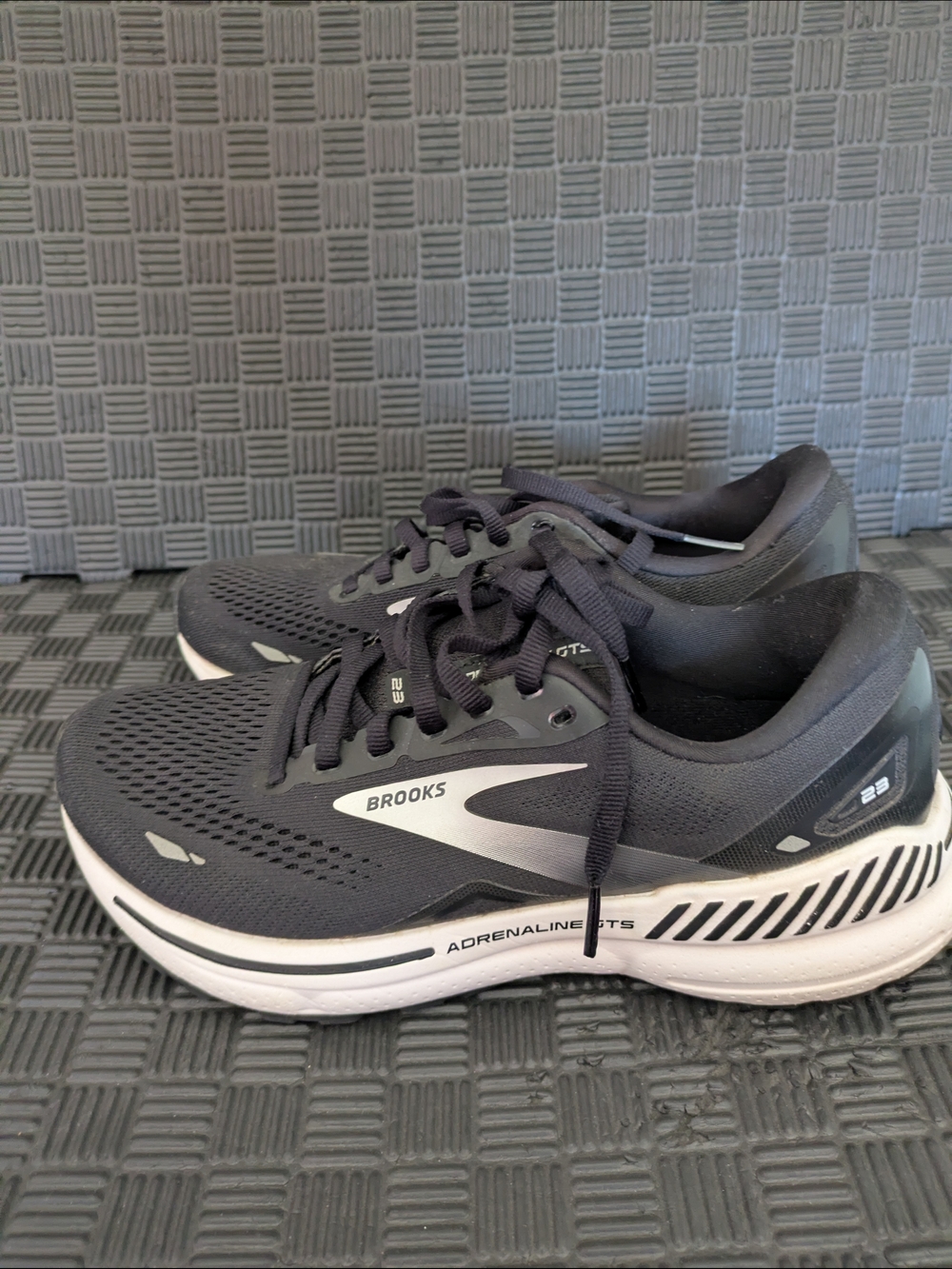 Sold - Picture 4 of 8